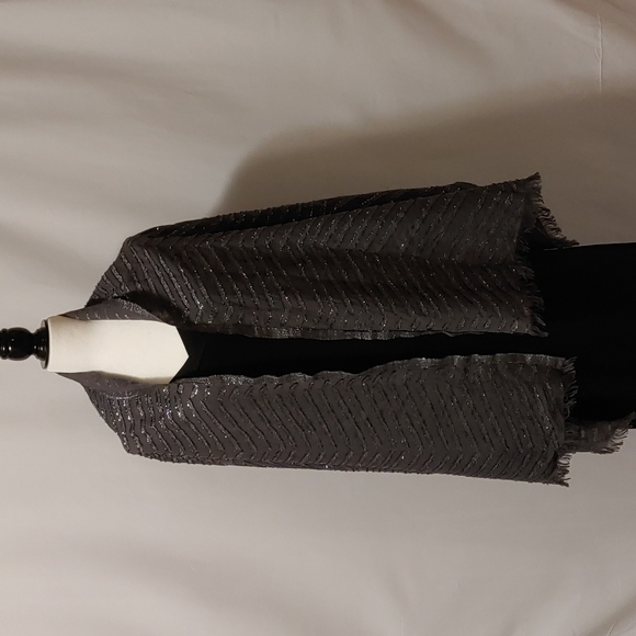 Badgley Mischka Metallic Herringbone Wrap - Picture 3 of 7